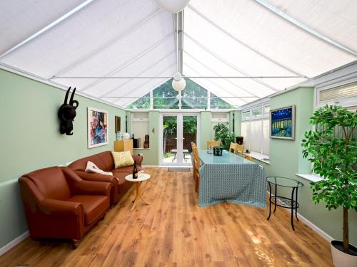 Stylish 3-Bed Home in Canton wGarden Parking Pass The Keys