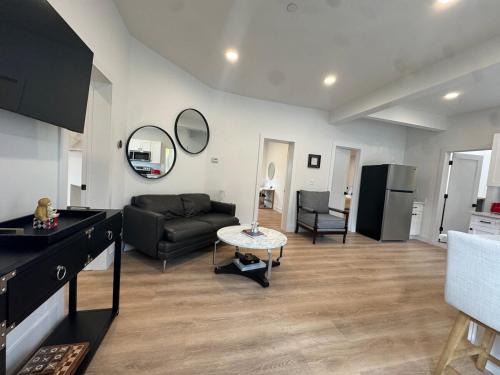 Stylish 3BR,2BA in Heart of Harbor Point