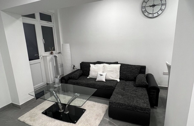Stylish 3BR Appartment - West Hampstead - Sleeps up to 8 - NearTube -