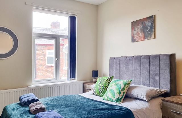 Stylish 4-Bed Home with On-Street Parking