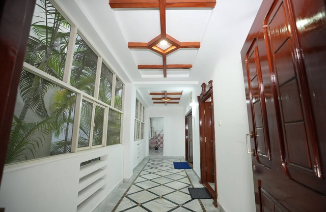 Stylish 4-Bedroom Family Getaway: Luxury Living!