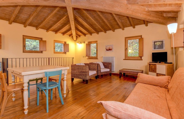 Stylish Apartment Torretta in Agriturismo Colleincanto