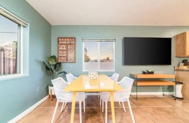 Stylish & Cozy/1 BR 1 BA/Parking/Casita