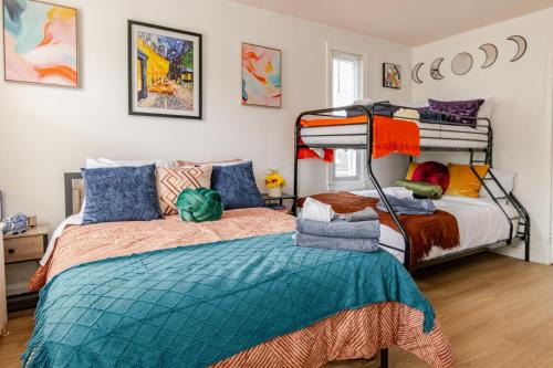 Stylish & Cozy 2BR at Washington DC with Free Parking
