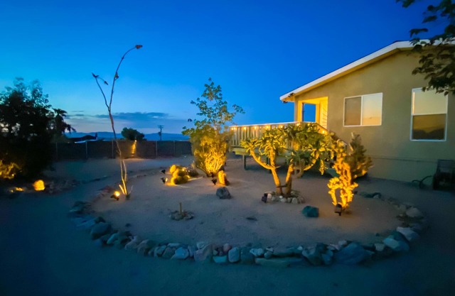 Stylish Desert Retreat - Stunning Views, 3 Min to Joshua Tree Park