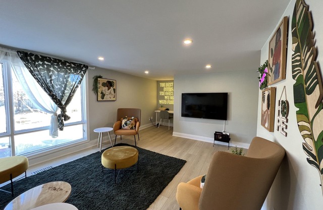 Stylish Home Downtown Huntsville