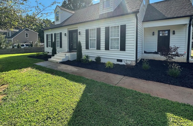 Stylish place, great for large groups. Pet friendly