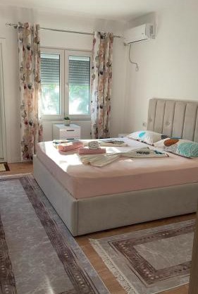 Stylish Room by Canyons & City