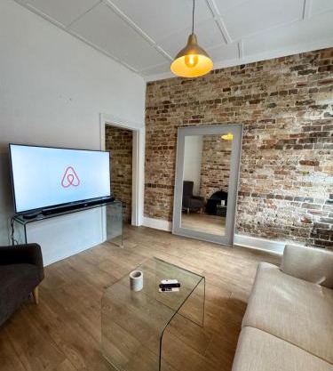 Stylish Terrace with Garden Hideaway