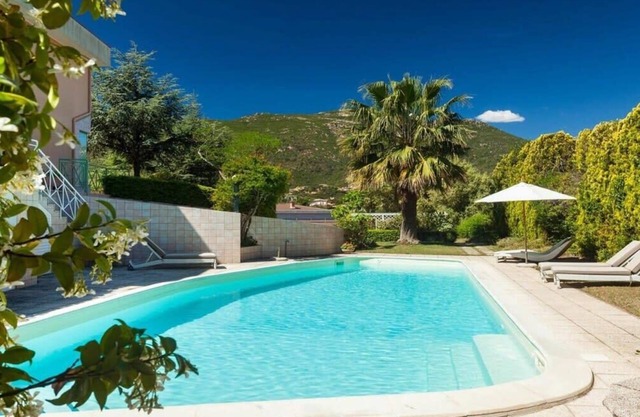 Stylish Villa With Modern Design & A Pool