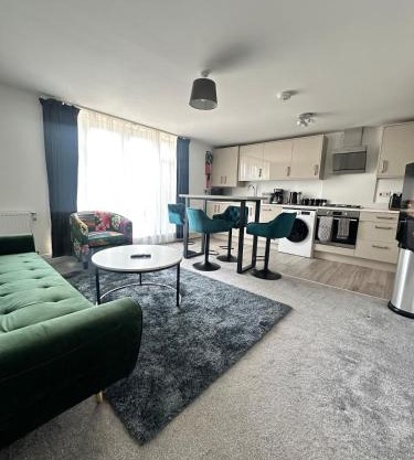 Stylish Woking Stay & Parking