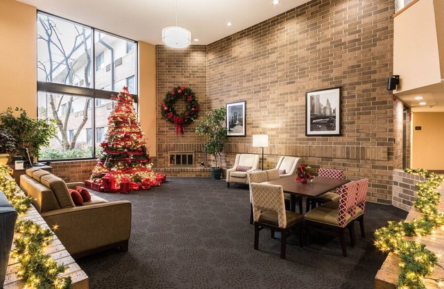 Suburban Studios Arlington Heights – Elk Grove