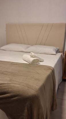 SUITE COM AR e BWC PRIVATIVO POUCOS METROS OKTOBERFEST