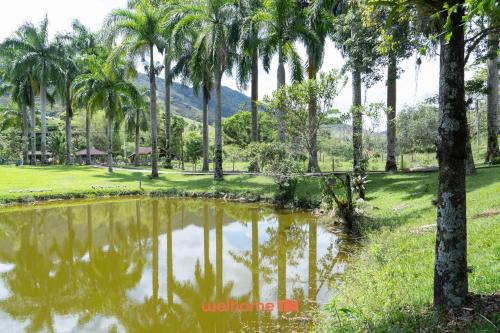 Suite em Macae com mini fazendinha e piscina