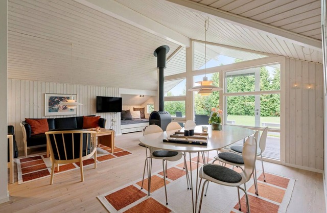 Summer house close to nature and beach