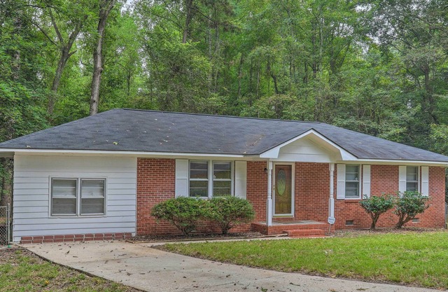 Sumter Ranch-Style Home in Scenic Location!