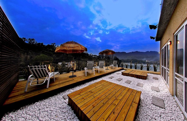 Sun Moon Lake Karuizawa Villa B&B