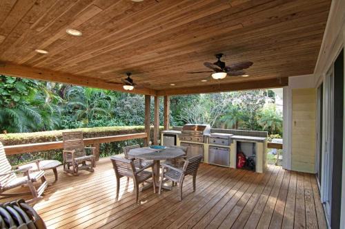 Sun Shells and Seaspray with Lanai