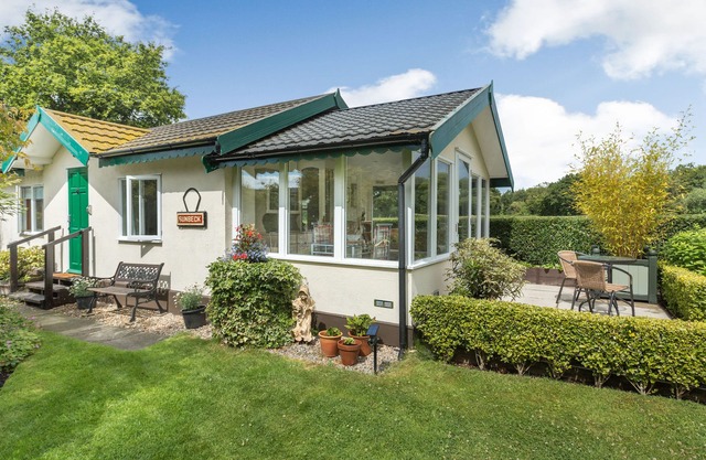 SUNBECK GATEHOUSE, character holiday cottage in Raskelf