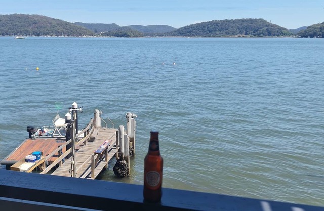 "SUNDECK LODGE" Waterfront. Sleeps 11. Awesome. HAWKESBURY/COWAN/PITTWATER
