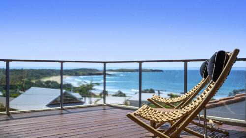 Sundecks - Stunning Oceanview Beach House in Emerald Beach