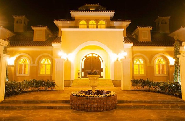 Sunhills Hotel