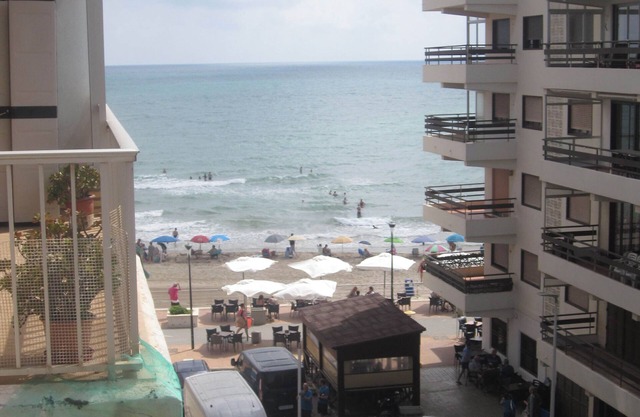 Sunny beach apartment in Las Palmeres/Valencia