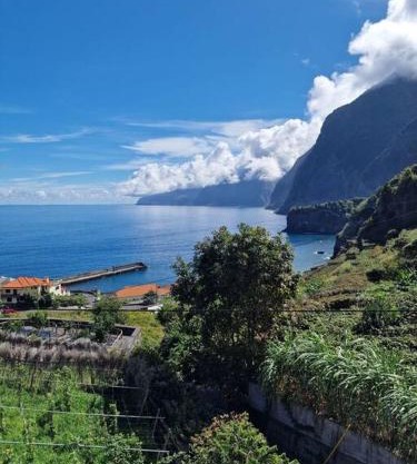 Sunrise Bay - Modern Flat with stunning views