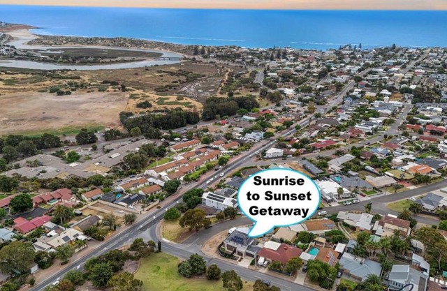 Sunrise To Sunset Getaway By Wine Coast Holidays