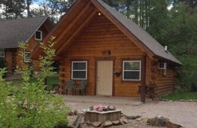 Sunset Ridge #2 Custom Built Log Cabin Near Mount Rushmore