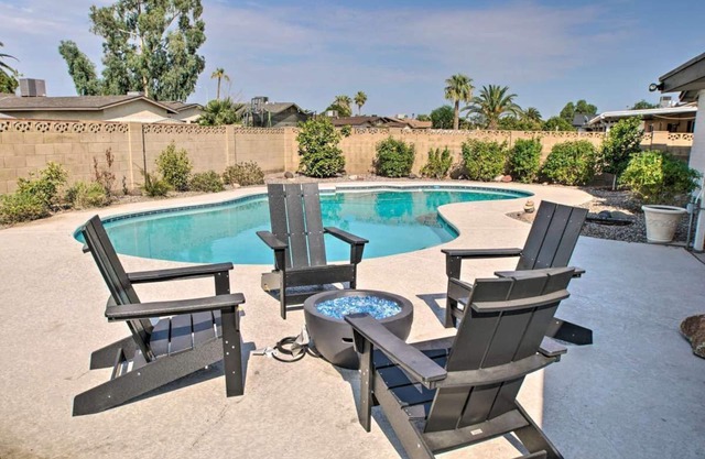 Sunshine & Sports Minutes away from Spring Training