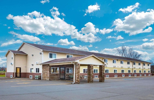 Super 8 by Wyndham Fort Madison