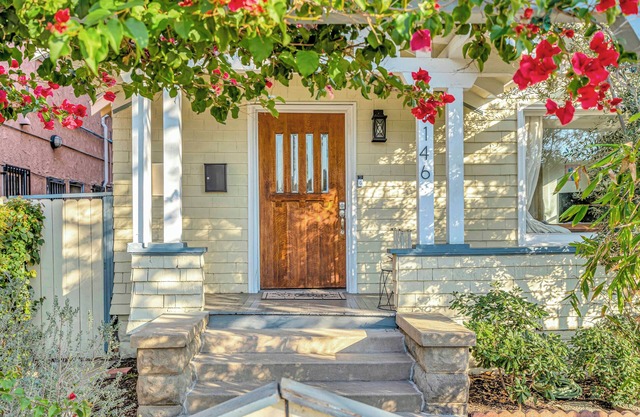 Super-Clean Bright & Big Private House w Huge Yard Near Beach, shopping + dining