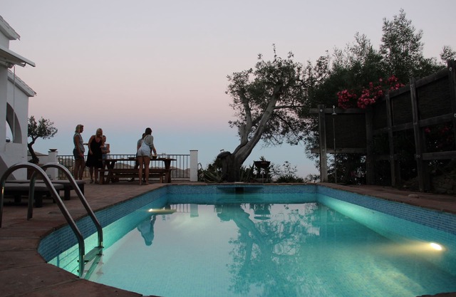 SUPER LOCATION AND FANTASTIC VIEWS OF THE SEA AND MOUNTAINS. BEAUTIFUL POOL