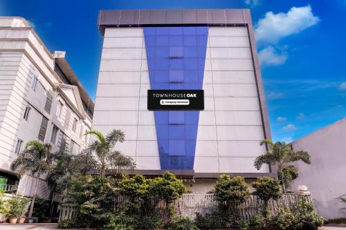 Super Townhouse OAK Kopar Khairane Navi Mumbai Formerly IVY Hotel
