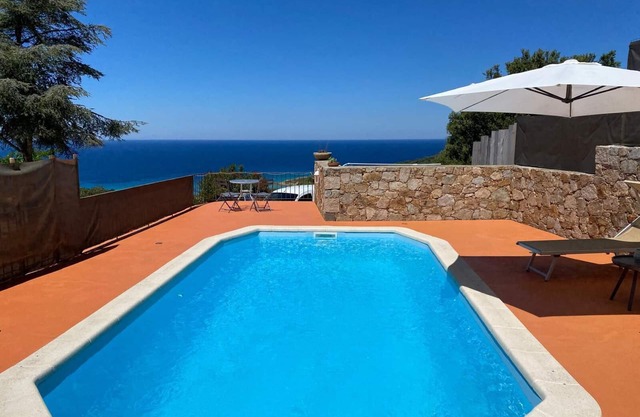 Superb studio with private pool