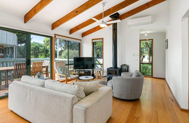 Surf Rest'n Bay - sleeps 9