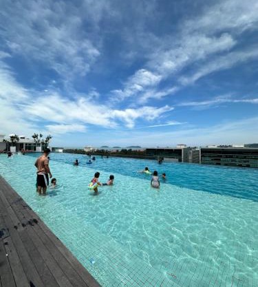 Sutera Avenue KK by AJ Vacay Home
