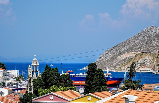 Symi Fos