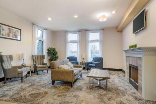 Syracuse Grand