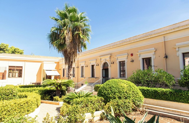 Syraka Hotel LR Collection