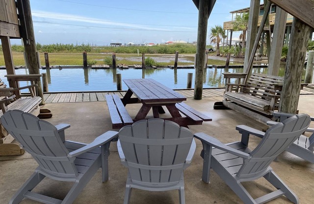 T-Pauls - Boat Access - Island Realty