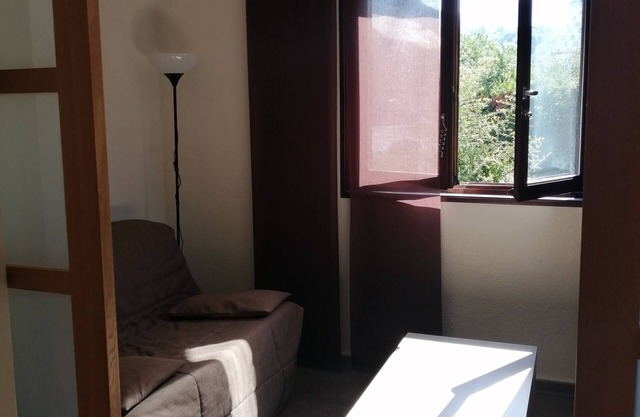 T2/3 LAKE AND MOUNTAIN GARDEN