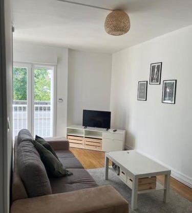 T2 Bayard - Quartier Mézières - 1 chambre -1 terrasse