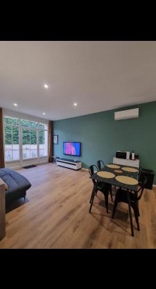 T3 de 60 M2 avec parking à 3 min de l autoroute