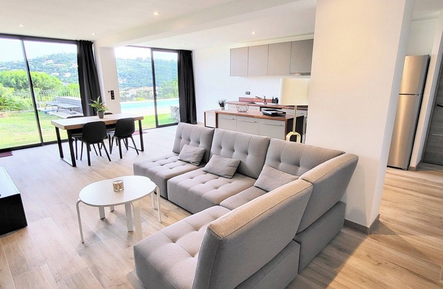 T3 SEASONAL RENTAL IN CAVALAIRE SUR MER