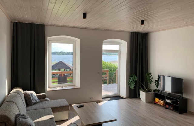 TaaliHomes Kuremaa ridaelamu järve kaldal - saun hinnas