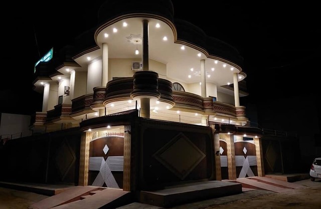 Taj Mahal Guest House