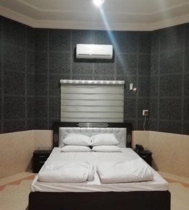 Taj Mahal Guest House