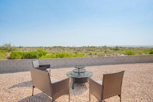 Tee Off and Soak in Mtn Views Arizona Desert Oasis!